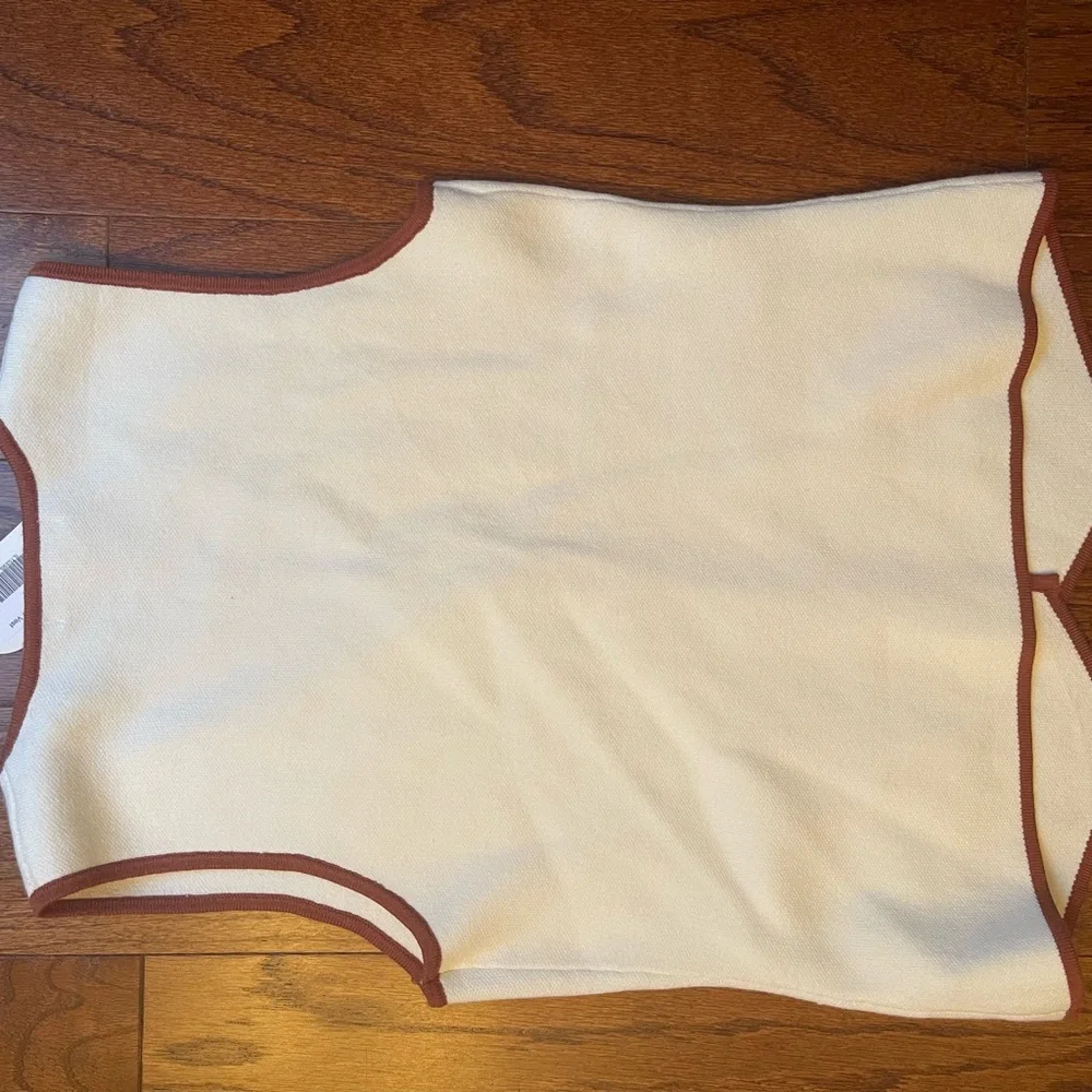 Lalavon Boutique Cream Vest - Picture 5 of 5